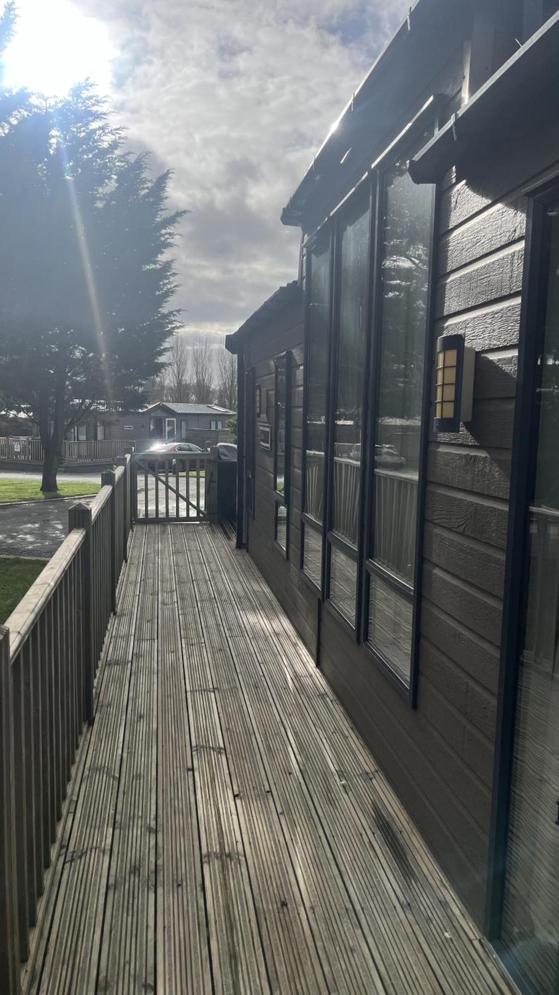 Pet Friendly 2-Bed Lodge Near Preston & Blackpool エクステリア 写真